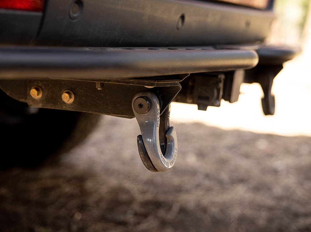 Shackles installed on Sprinter Rear Tube Step