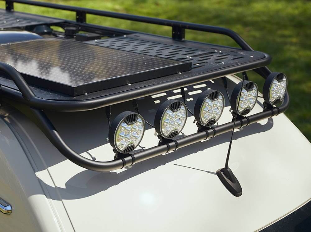 Light mount installed on the horizontal bar of FVC safari rack