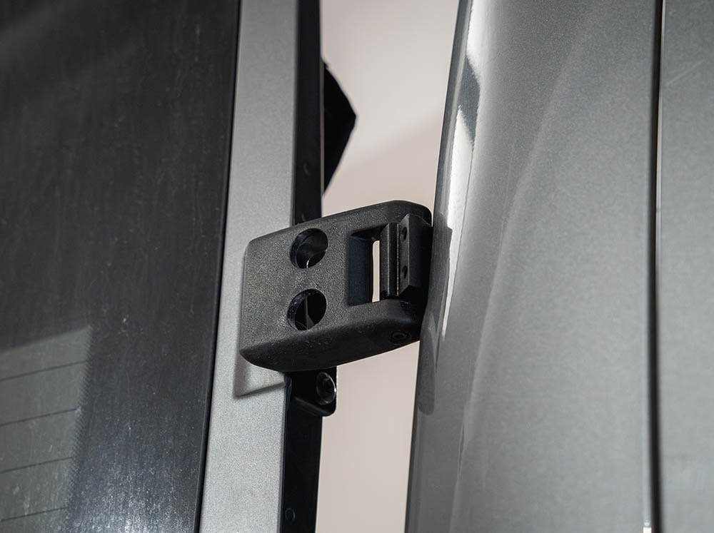 Mercedes Sprinter van 180-degree rear door hinge